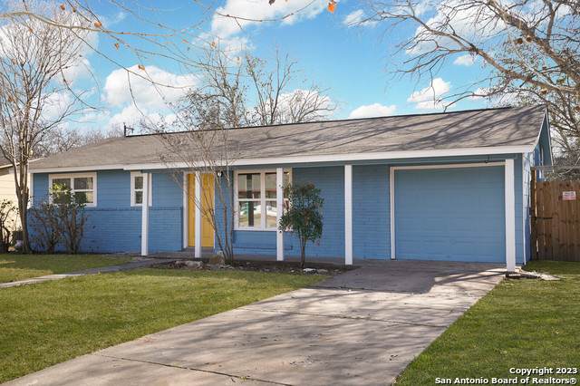 246 Park Ln - Photo 1