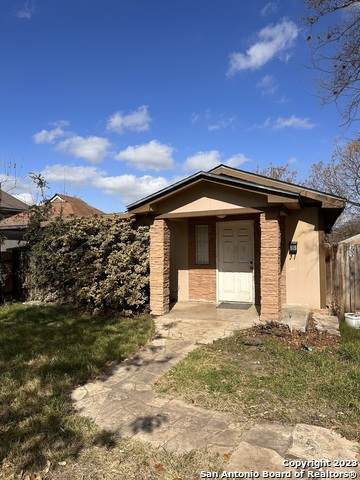 515 Stratford Ct - Photo 1
