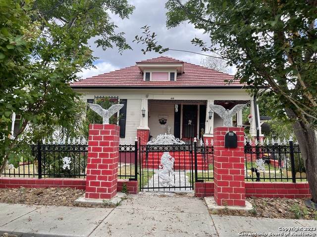 415 Indiana St - Photo 1