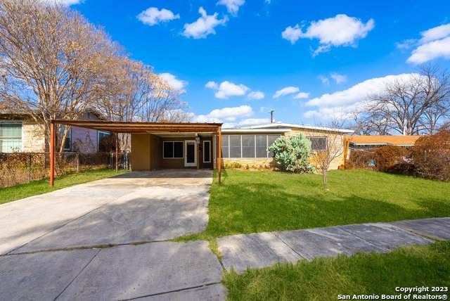 415 Lively Dr - Photo 1