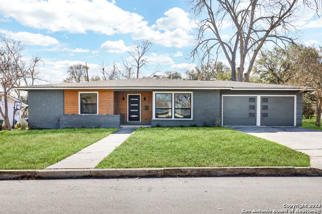 418 Oakleaf Dr - Photo 1