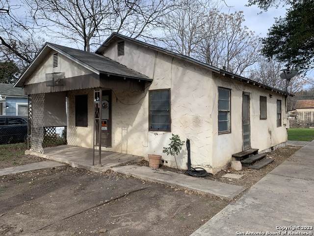 235 Benita St - Photo 1