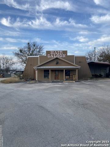 8491 Us Highway 281 N - Photo 1