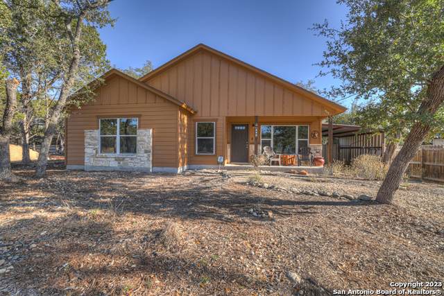 1244 Eastview Dr - Photo 1