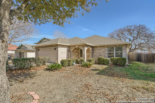 7426 Castle Green - Photo 1