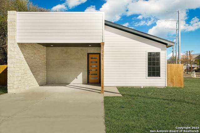 751 Gabriel - Photo 1