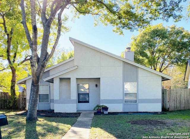 2267 Regency Pt - Photo 1