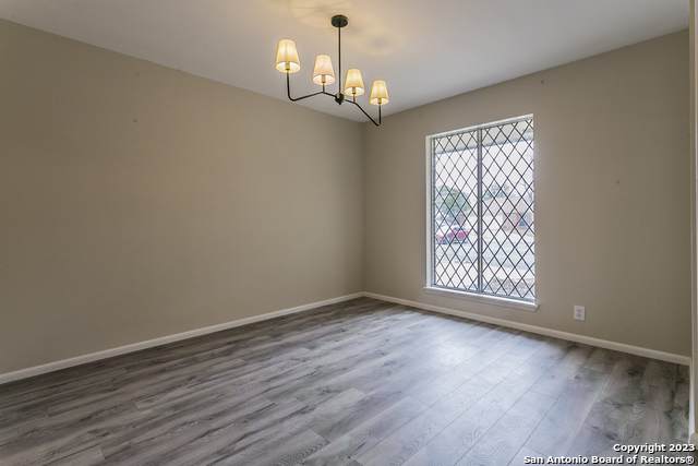 2906 Hedgewyck St - Photo 1