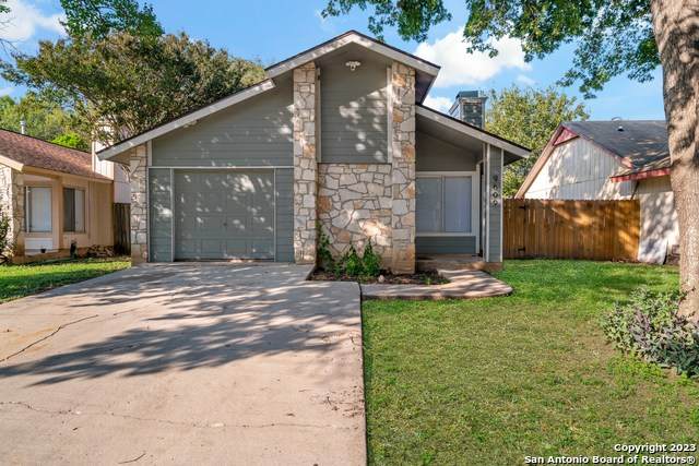 9609 Mystic Bend St - Photo 1