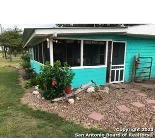 852 Washington Ave - Photo 1