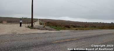 12050 Fm 471 - Photo 1