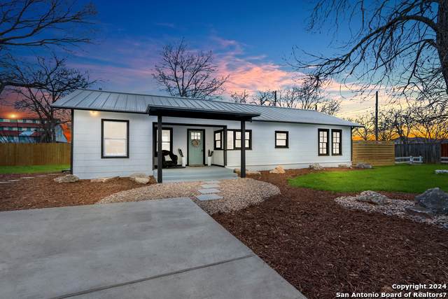569 Wright Ave - Photo 1