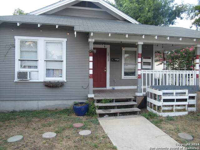 1719 Hays St - Photo 1