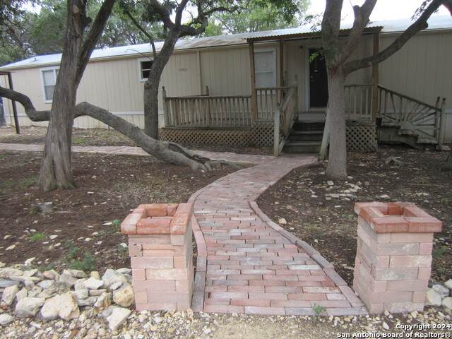 1095 Scenic Dr. - Photo 1