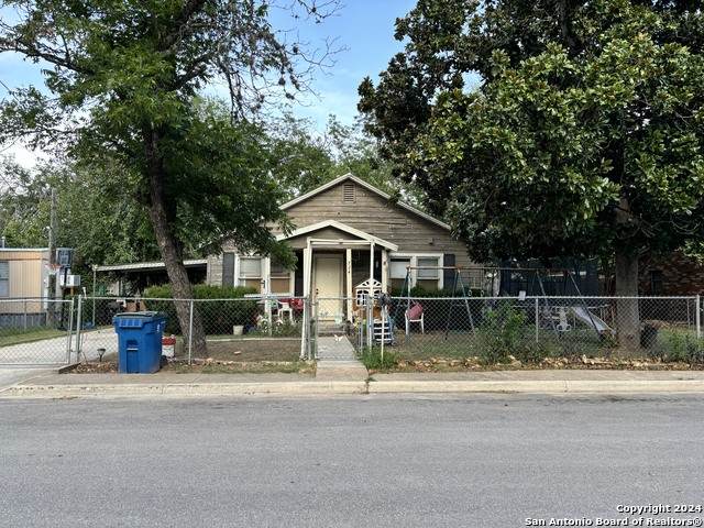 724 Ormand St - Photo 1
