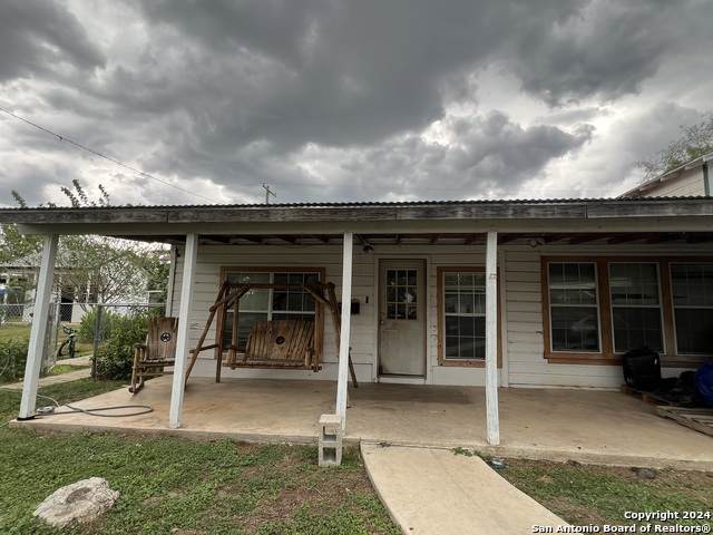 108 19TH ST - Photo 1