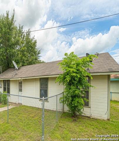 124 Carroll St - Photo 1