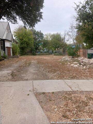 530 Whittier St - Photo 1