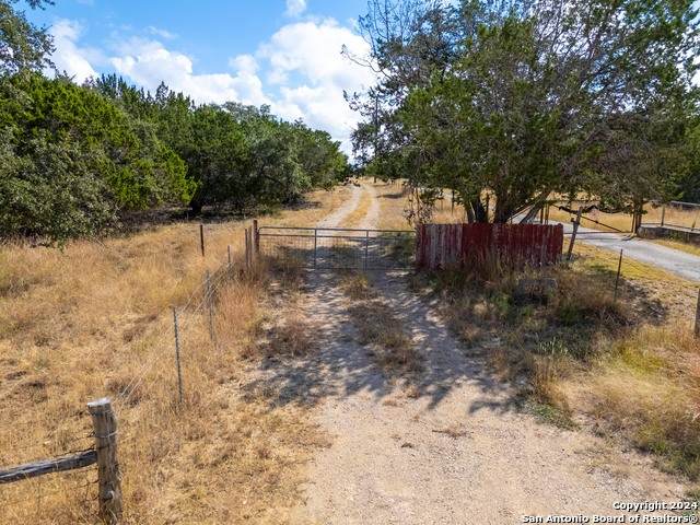 2181 Panther Hollow Dr - Photo 1