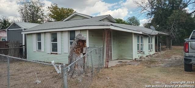 1310 Valencia - Photo 1