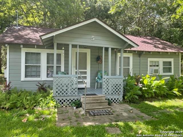 5 Cypress - Photo 1