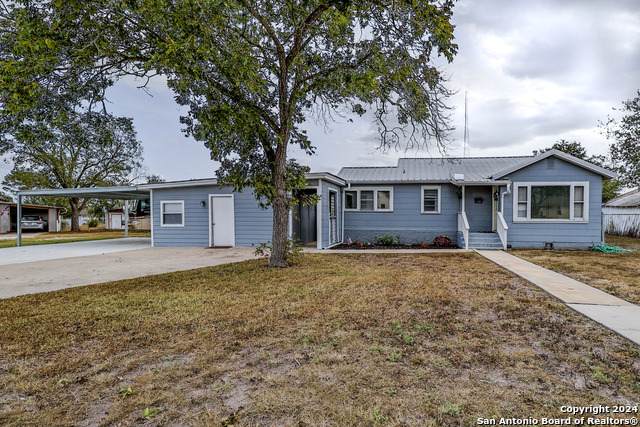 518 Main Ave - Photo 1