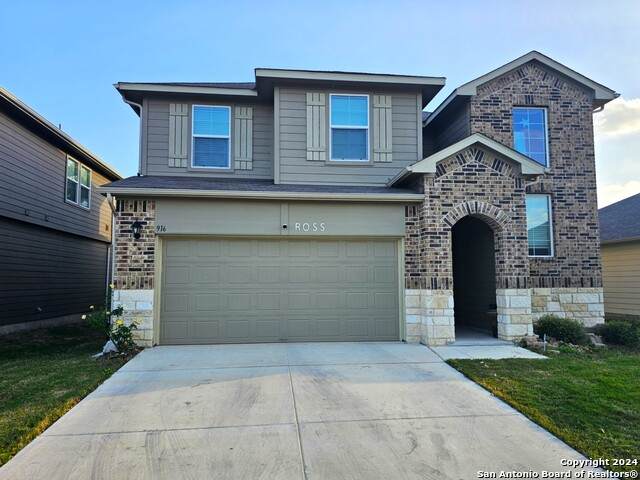 916 Armadillo Dr - Photo 1