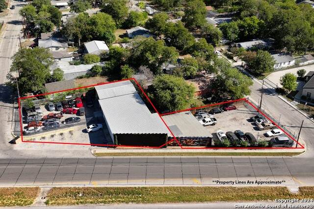 5220 Interstate 35 S - Photo 1