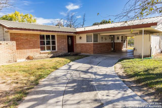 518 Oak - Photo 1