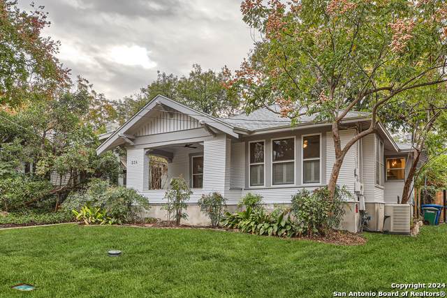 338 Queen Anne - Photo 1