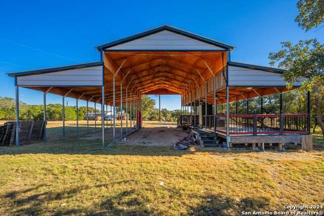 550 Private Rd 1505 - Photo 1
