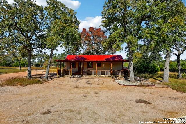 944 Fm 3351 - Photo 1