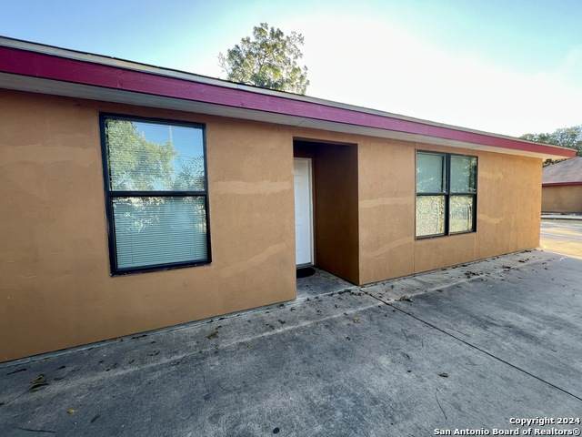 1721 Quintana Rd - Photo 1