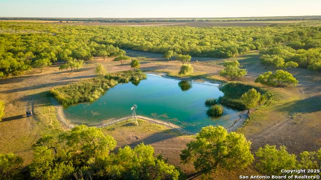 5529 Fm 140 - Photo 1