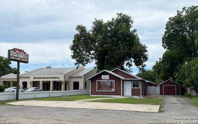 710 Main St - Photo 1