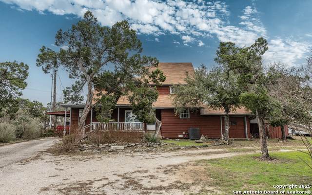 6121 Tanglewood Trl - Photo 1