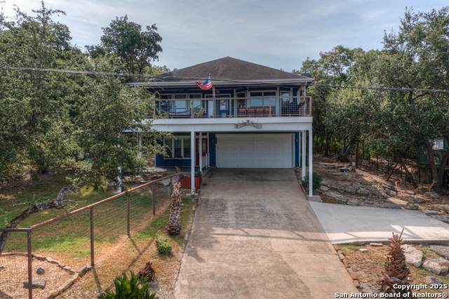 2720 Westview - Photo 1