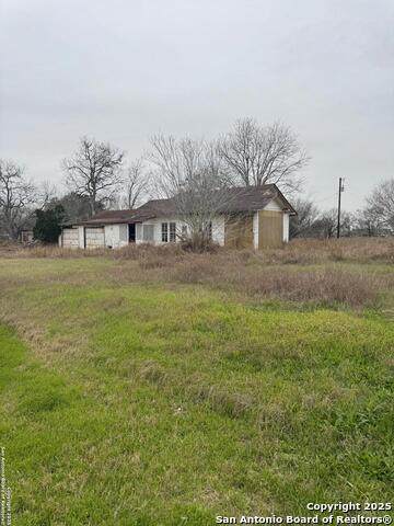 977 Main St - Photo 1