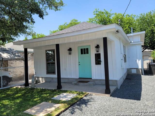 1329 Delgado - Photo 1
