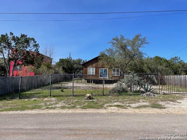 2413 Fuller - Photo 1