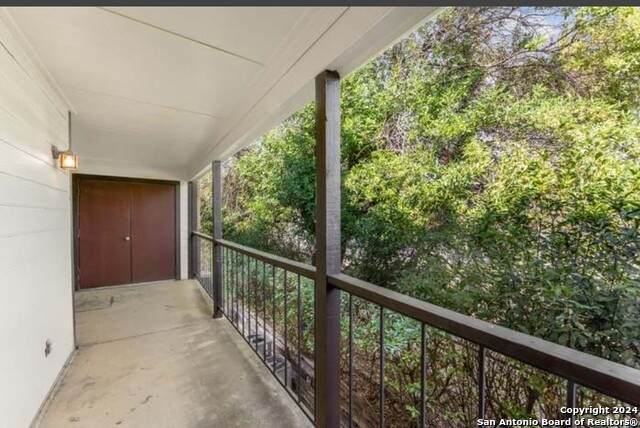 2542 Babcock Rd - Photo 1