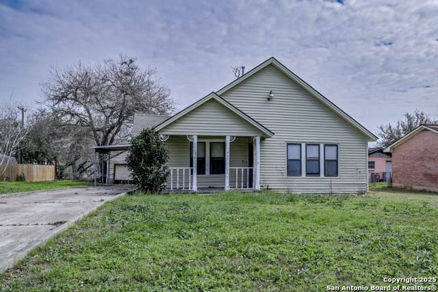 711 7TH ST - Photo 1