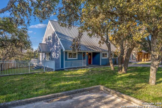 1262 Paradise Dr - Photo 1