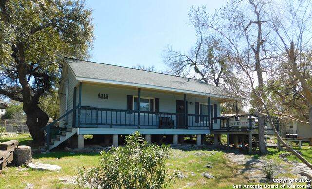 310 Riviera Dr - Photo 1