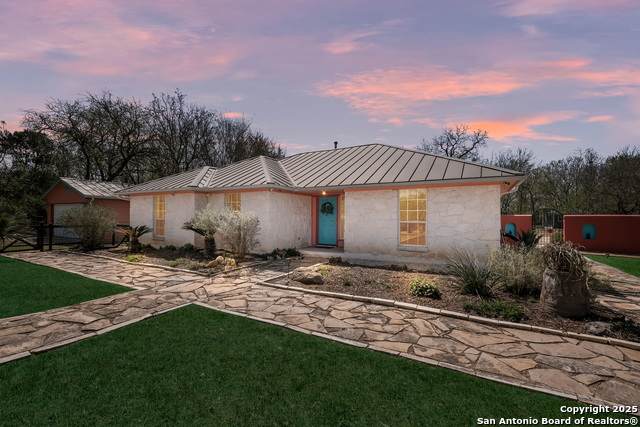 1438 Napier Ave - Photo 1