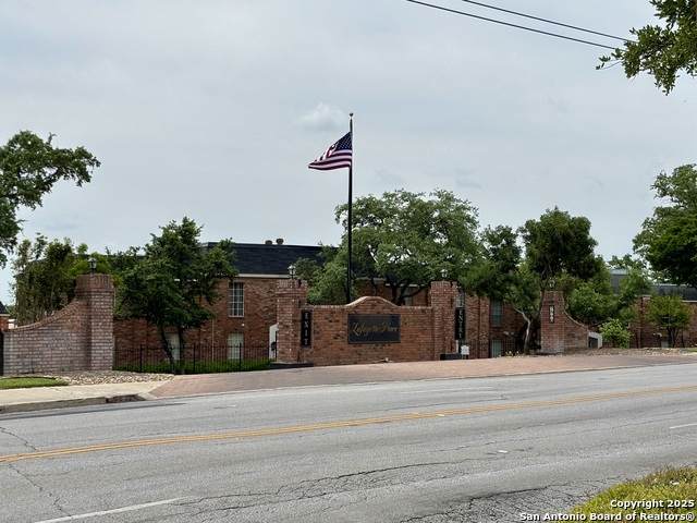 7500 Callaghan - Photo 1