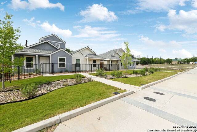 2910 Martin Luther King - Photo 1