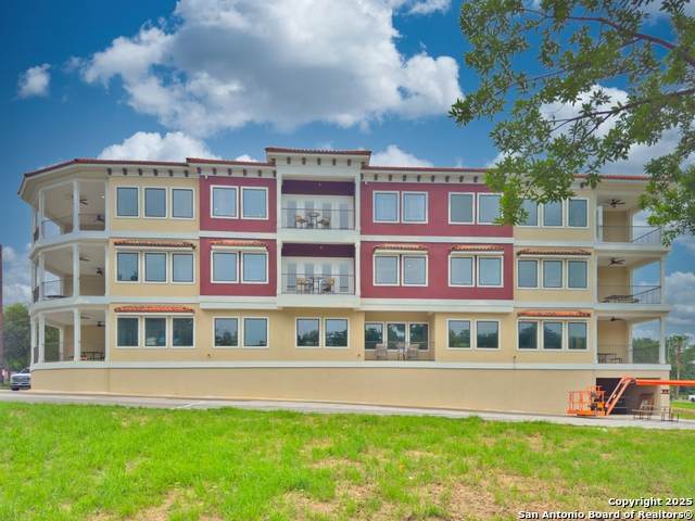640 Mather - Photo 1