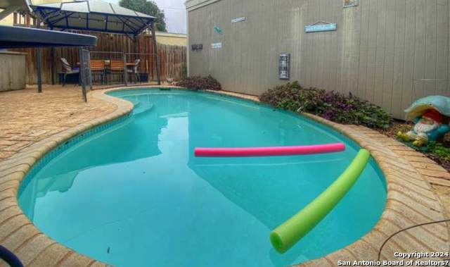 7614 Castle Green - Photo 1