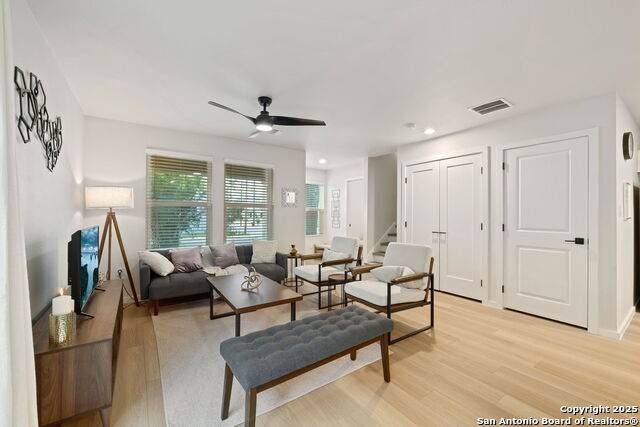 1102 Gevers St - Photo 1